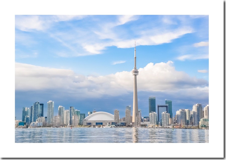 Toronto's Skyline 466 KB